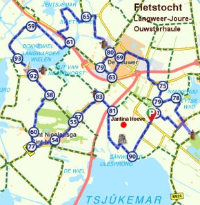 fietstocht door merengebied bij Joure in Friesland